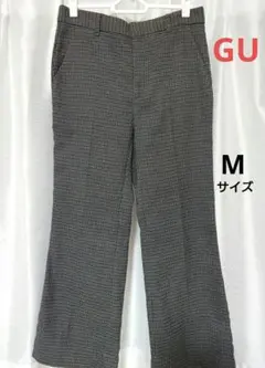 GU センタープレスストレートパンツ