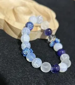 青と白のハンドメイドブレスレット