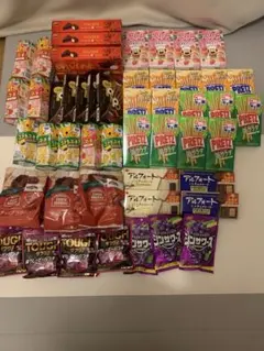 お菓子(チョコ　グミなど)合計49点詰め合わせ まとめ売りのサムネイル