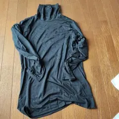 ユニクロ　UNIQLO　ヒートテック　ブラック タートルネックインナー