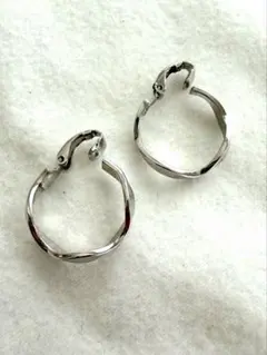 美品⭐︎「TRIFARI トリファリ ヴィンテージイヤリング シルバー フープ