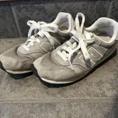 ‼️本日限定値下げ‼️New Balance グレー スニーカー 23.5cmのサムネイル