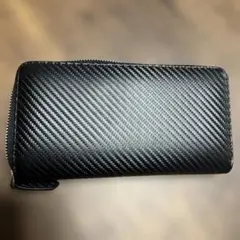 カーボン調ブラック長財布