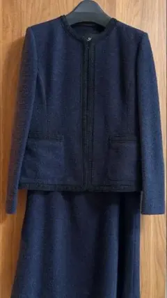 【東京ソワール】濃紺スーツ