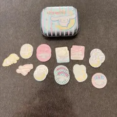 平成レトロサンリオ　シナモンロール　シール25枚　小物入れ付き