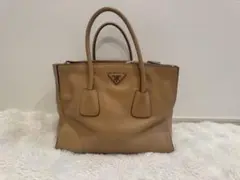 Prada ベージュ レザー トートバッグ