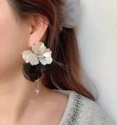 ピアス パールフラワー ウェディング ブライダル シルバー ブラック