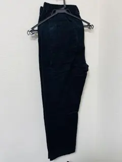 黒 コーデュロイパンツ