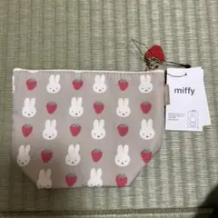 miffy ミッフィー 舟形ポーチ いちご モカのサムネイル