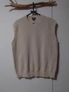 美品★ユニクロ UNIQLO ニットベスト★ベージュ クルーネック