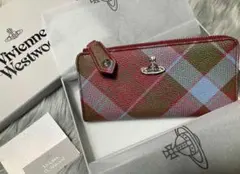新品未使用品　ヴィヴィアン　ダービー長財布