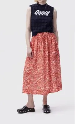 新品タグ付き GANNI ガニー 花柄 ロングスカート フレアスカート 赤 34のサムネイル