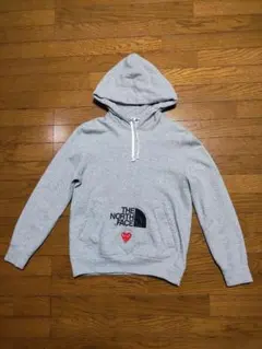 PLAY コムデギャルソン　THE NORTH FACE パーカー　Mサイズ