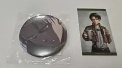 進撃の巨人 Attack on Memory ガラポン 缶バッジ　リヴァイ