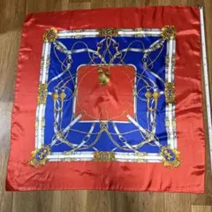 シルク調スカーフ 赤と青 装飾デザイン