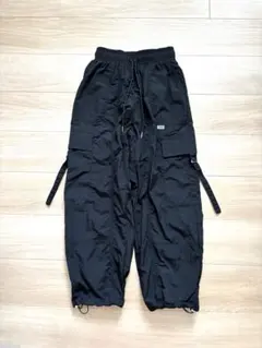 LOVETOXIC ラブトキシック　カーゴパンツ パンツ　長ズボン　ブラックのサムネイル