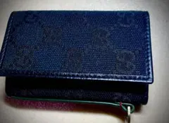 GUCCI ネイビー キーケース 箱付きのサムネイル