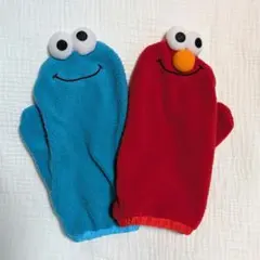 USJ　セサミストリート　エルモ　クッキーモンスター　手袋 ミトン