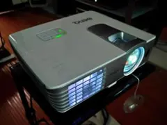 【ジャンク品】BENQ W1080ST+ プロジェクター 本体 BenQ、1.5mで100型投写が可能な超短焦点プロジェクターなど2機種