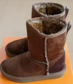 GRAVISムートンブーツ　18.0cm