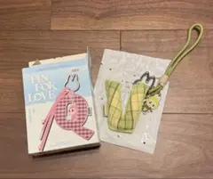 POP MART PIN FOR LOVE キーホルダー【V】