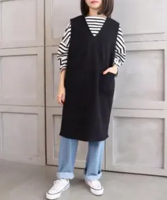 《新品未使用》moment＋　vネックノースリーブスウェットワンピース