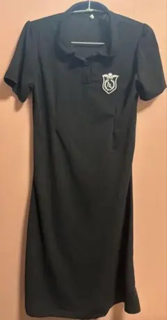 黒 半袖 ポロシャツワンピース エンブレム付き