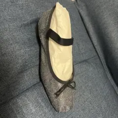 シルバー バレエシューズ ブラックストラップ