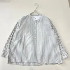 美品・24モデル✨エムエイチエル バンドカラー プルオーバーシャツ ストライプのサムネイル