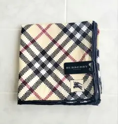 新品タグ付きBURBERRYバーバリーシルクミニスカーフ５３×５３ベージュのサムネイル