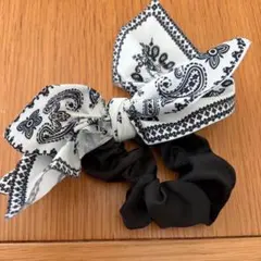ヘアゴム　リボン ペイズリー 韓国 上品　シュシュ　髪　ヘアアレンジ　まとめ髪