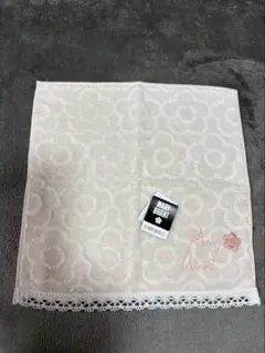 MARY QUANT 花柄ハンカチ 抗菌防臭加工のサムネイル