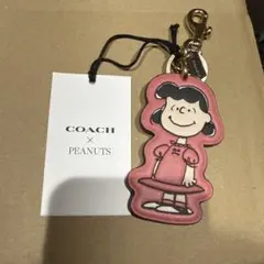 COACH X PEANUTS】ルーシー バッグ チャーム 美品 - メルカリ
