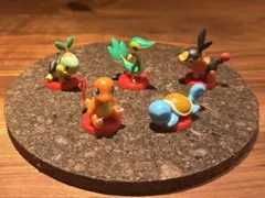 チョコエッグ　ポケットモンスター　旅立ちの３匹　５体セット