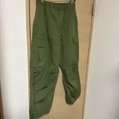 GU スーパーワイドカーゴパンツ　オリーブ　サイズM 344768
