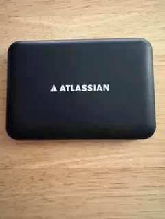 YOLANESS 10000mAh 大容量モバイルバッテリー - メルカリ