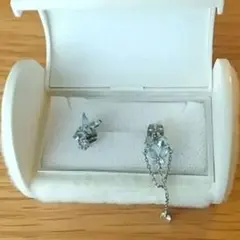 【Vacanza】新品未使用　青い蝶と星のピアス　アシンメトリー　チェーン付