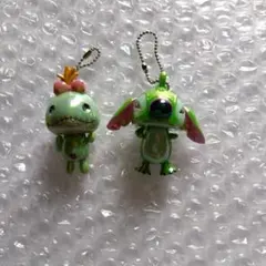 ディズニーグリーンキャラクター ストラップ 2体セット