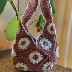 モチーフ編み　グラニースクエアバッグ　クロシェ編み　お花モチーフバッグ