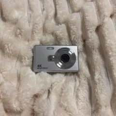 コンパクトデジタルカメラ