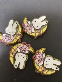 ハンドメイドビーズ　　チャーム