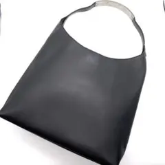 GUCCI ワンショルダーバッグ ブラック Y2K メタルハンドル GUCCIブラック ワンショルダーバッグ メタルハンドル - メルカリ