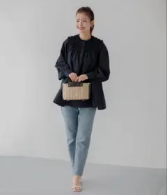 Item thumbnail for item 0e8ab9a9-8789-4f5b-9748-547c2f283eff