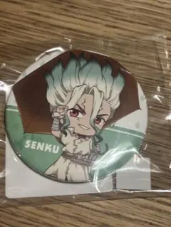 Dr.STONE DMMスクラッチ レイニーデイ 千空 缶バッジ