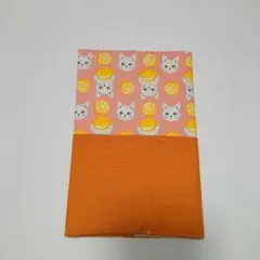 ハンドメイド　 文庫本カバー　 猫・レモン柄