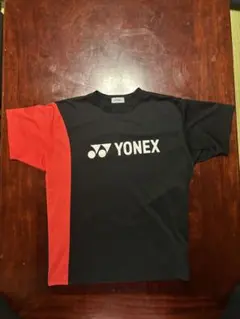 YONEX 半袖Tシャツ 黒 赤 日本地図