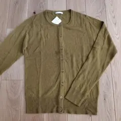 ジーユーGU　新品　クルーネックカーディガン　カーキ　Sサイズ