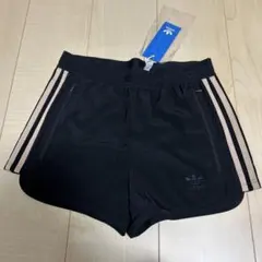 アディダスオリジナル　ショートパンツ　S ブラックのサムネイル