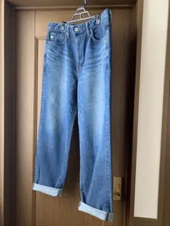 サムシング。ライトブルーストレートデニム