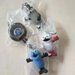 ガチャ　パペットスンスン　めじるしアクセサリー4点　スンスン　ノンノン　ゾンゾン